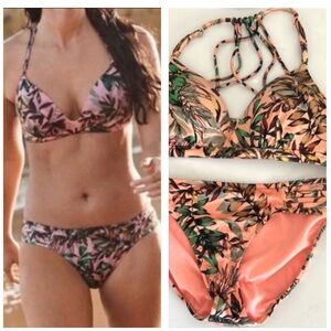 NWOT Athleta Aqualuxe Coral Tropical Bikini Size M